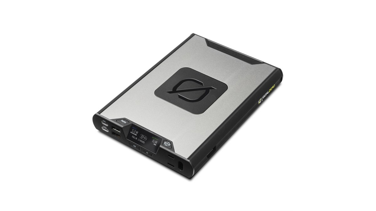 Goal Zero、厚さ2.5cm/重量0.9kgの薄型ボディを実現した25600mAh