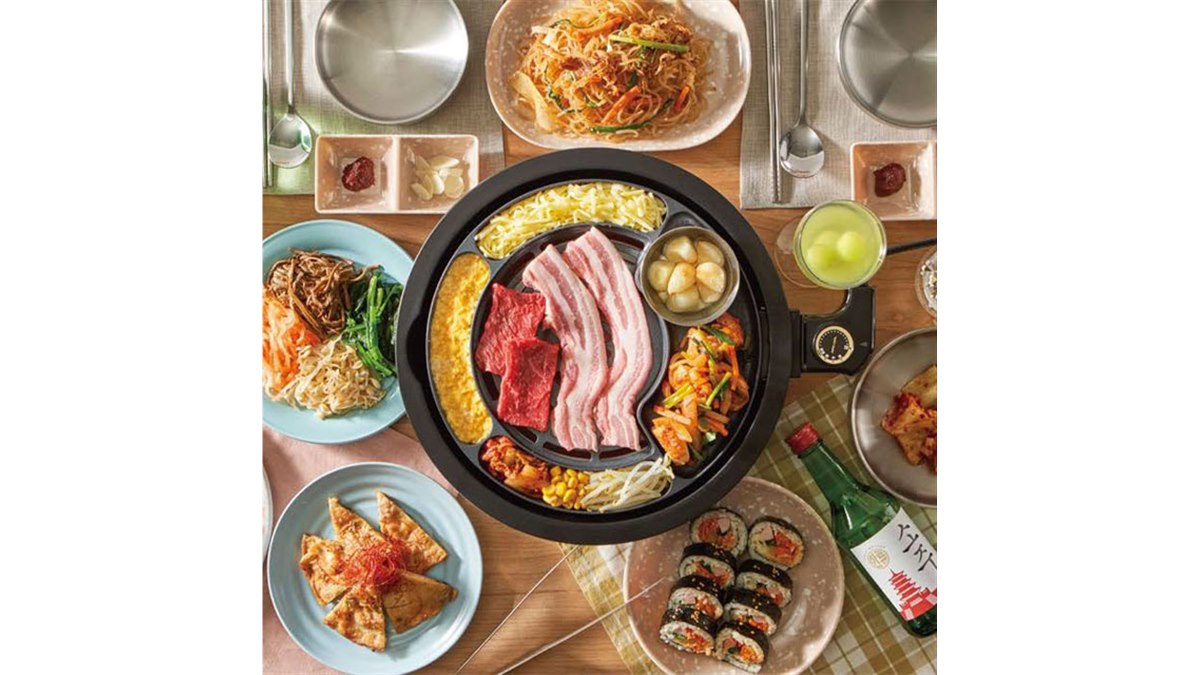 丸型プレートとサイドの彫り込みで韓国風の焼き肉を楽しめる