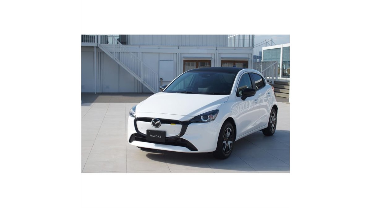 カラーバリエーションは198通り 「マツダ2」のマイナーチェンジモデル