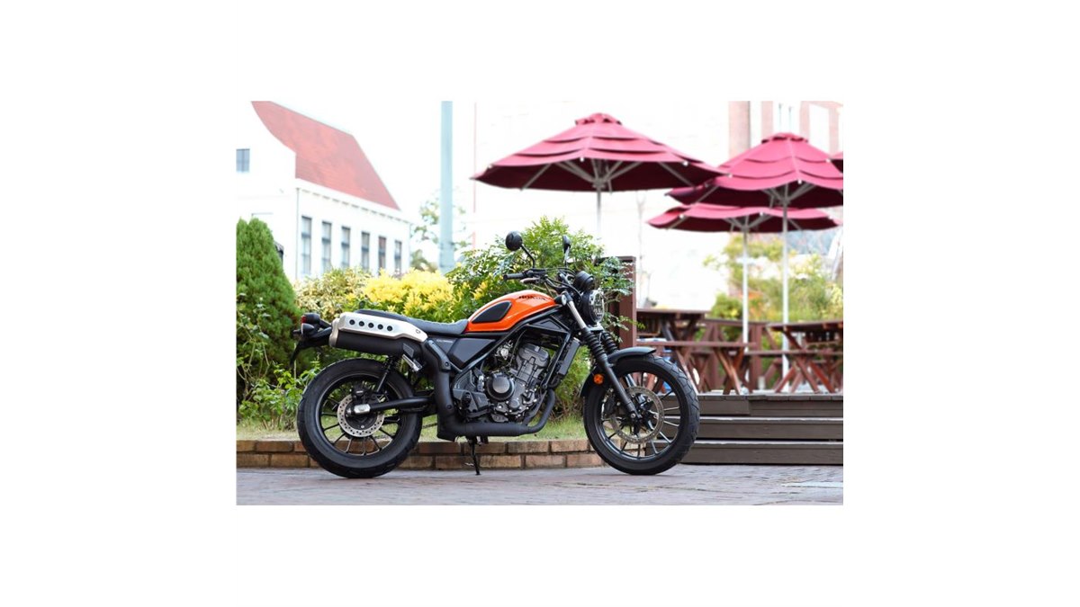 スクランブラースタイルの新型バイク「ホンダCL250」がデビュー - 価格.com