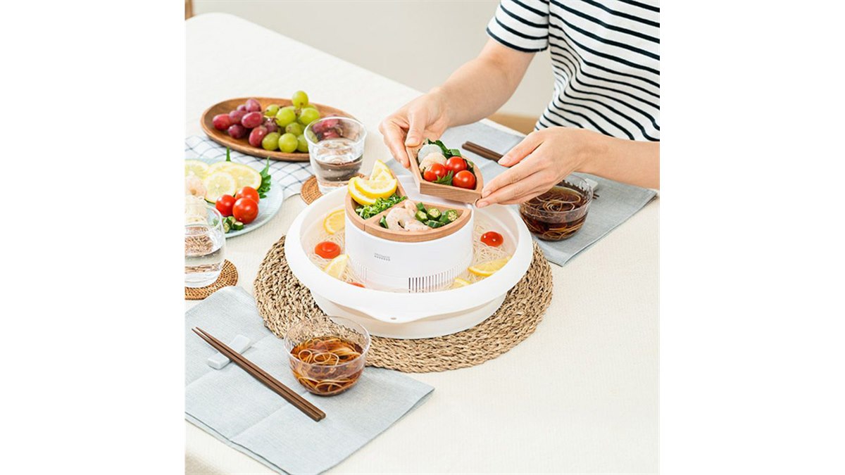 PRISMATE、折りたためるシリコンボウル付きの流しそうめん器を本日4/11