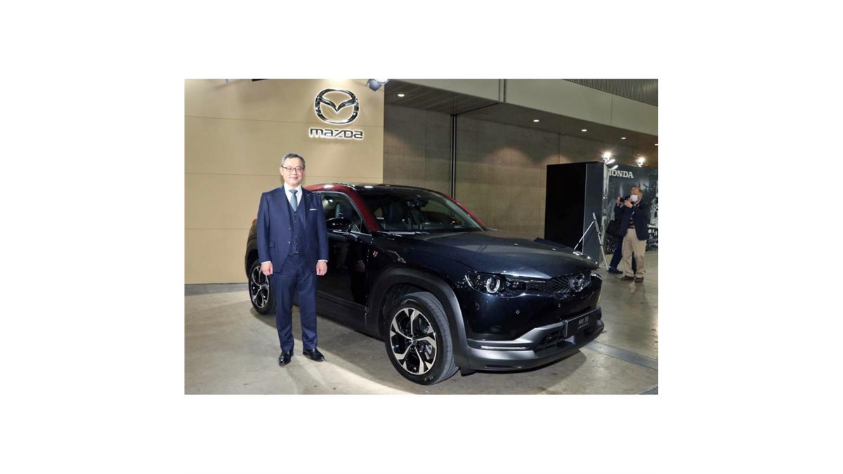 マツダがロータリーエンジンを搭載した「MX-30 e-SKYACTIV R-EV