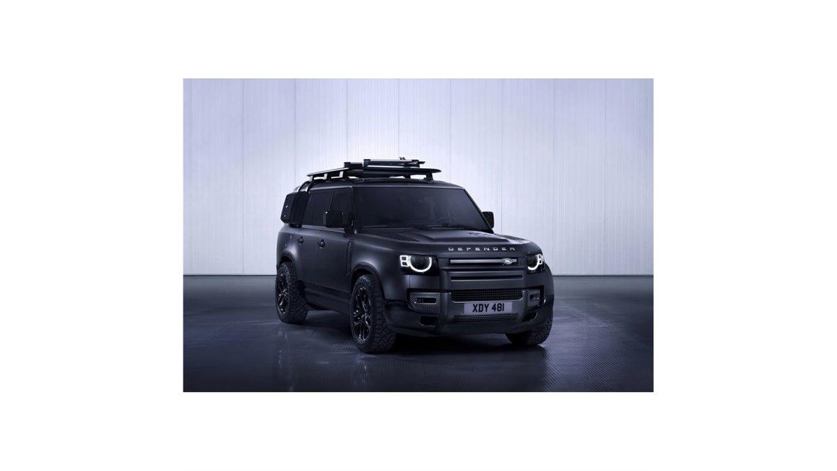 ランドローバー・ディフェンダー」の2024年モデル受注開始 525PSのV8