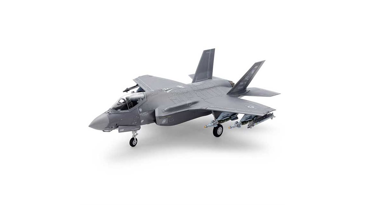 タミヤ 1/72 F-35A F-35B ライトニング II 計2機　おまけ付き 1/72 ロッキード マーチンF-35B ライトニングII: スケールモデル
