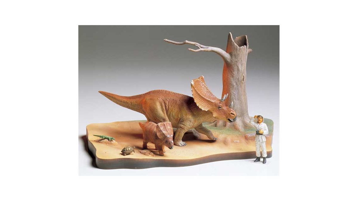 カスモサウルス」の親子を1/35プラモ化、タミヤ「1/35 恐竜世界