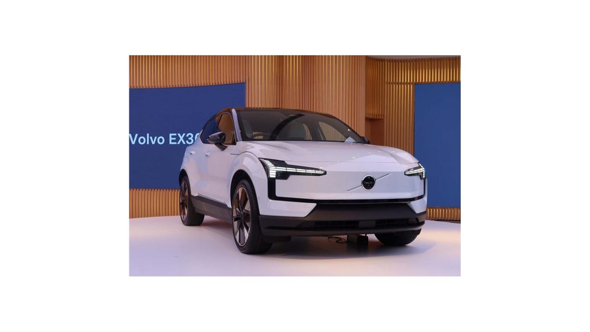 ボルボの新型電気自動車「EX30」が上陸 2023年内にもデリバリー開始