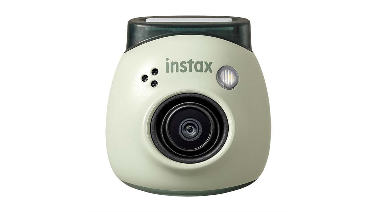 富士フイルム、重さ約41gの手のひらサイズカメラ「INSTAX Pal」 - 価格.com