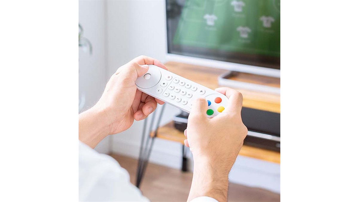 【年間ランキング6年連続受賞】 サンワ、コントローラーとしても使えるスマートテレビ用リモコン 空調・季節家電