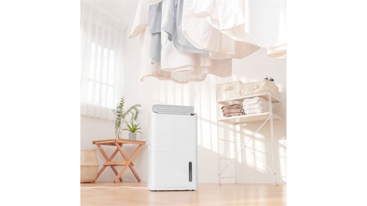 ツインバード、7.1L/日の除湿能力を実現した「衣類乾燥除湿機 JS-E955W