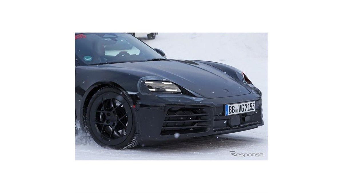 ポルシェ『ボクスターEV』ついに量産型を激写！ 初の全輪駆動は400馬力