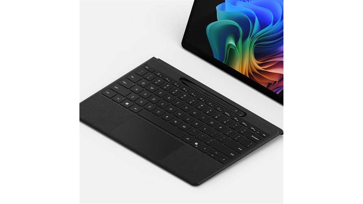 マイクロソフト、取り外した状態でも使える2in1「Surface Pro Flex キーボード」 - 価格.com