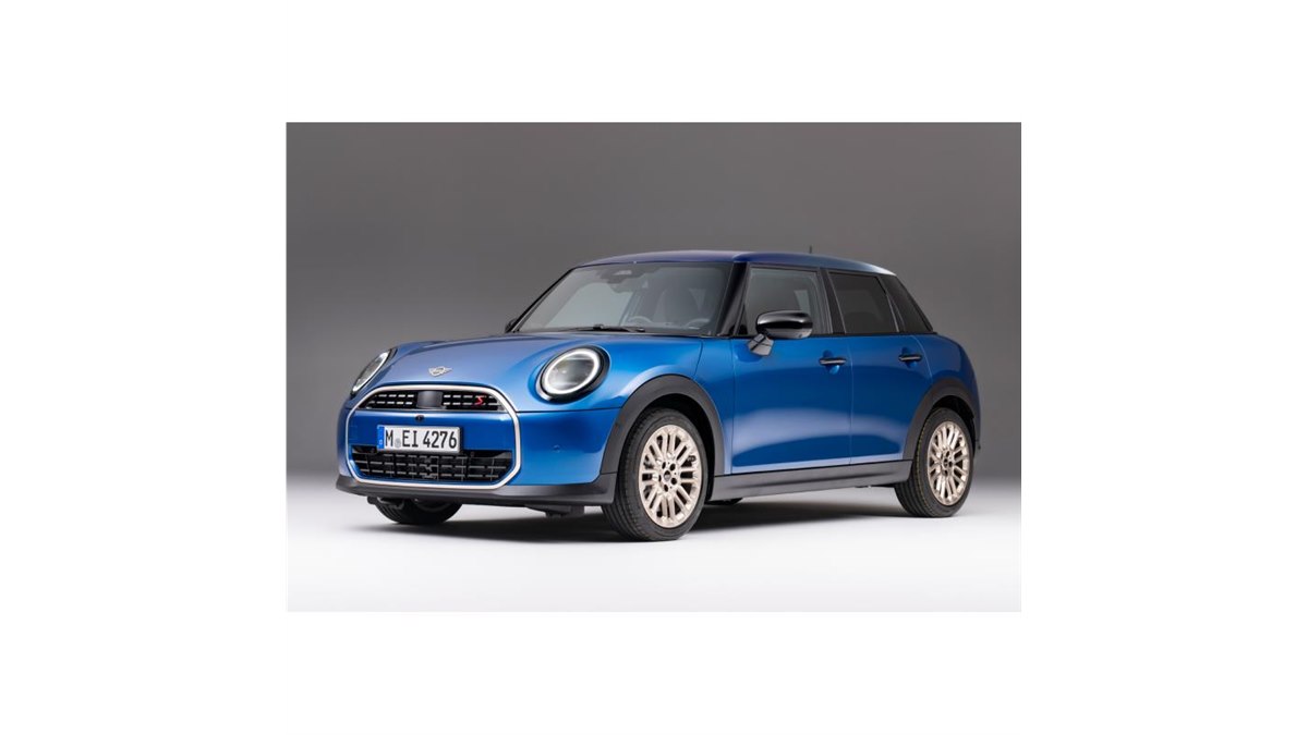 MINIのハッチバックモデルに5ドアの「クーパー5ドア」が登場