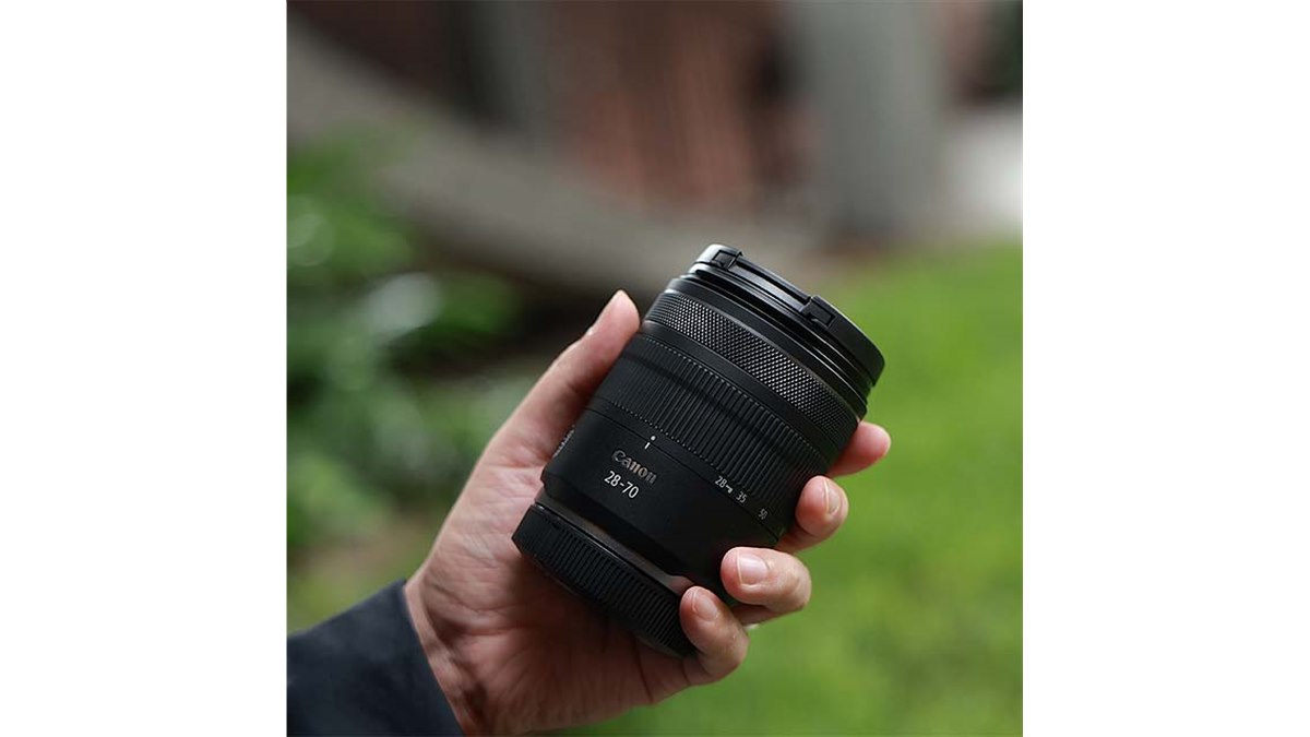 キヤノン、ズーム全域F2.8の標準ズーム「RF28-70mm F2.8 IS STM」を本日9月27日発売 - 価格.com