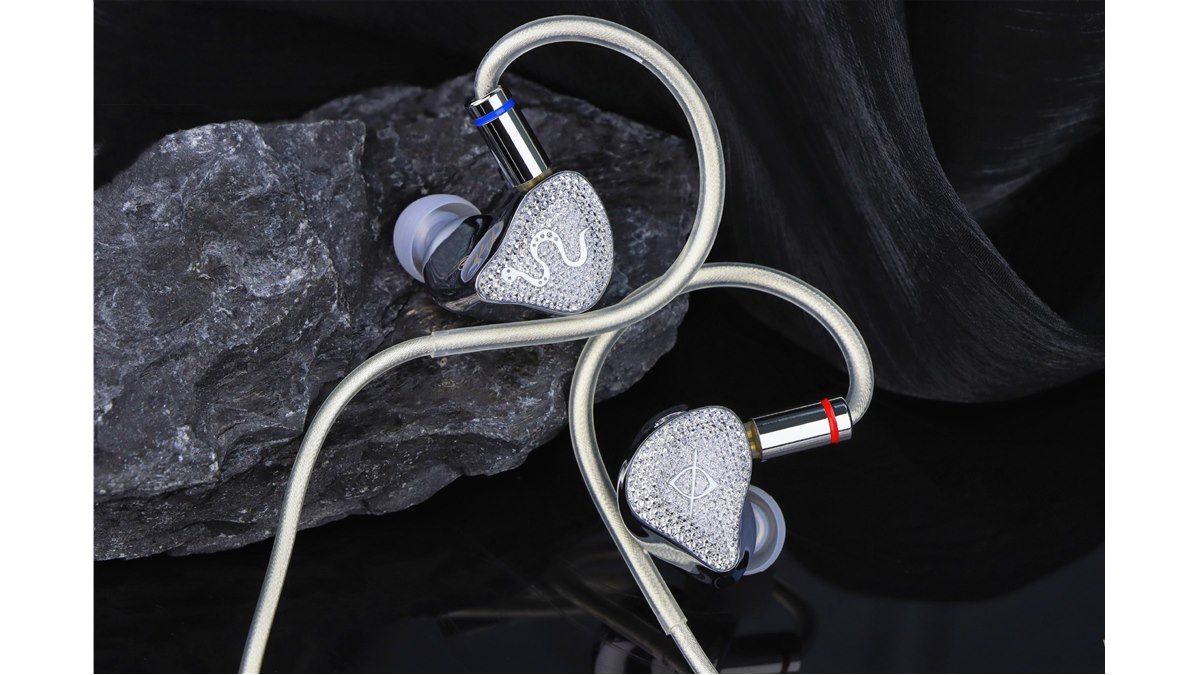 EarAcoustic Audio、巳年を記念したデザインの有線イヤホン8種