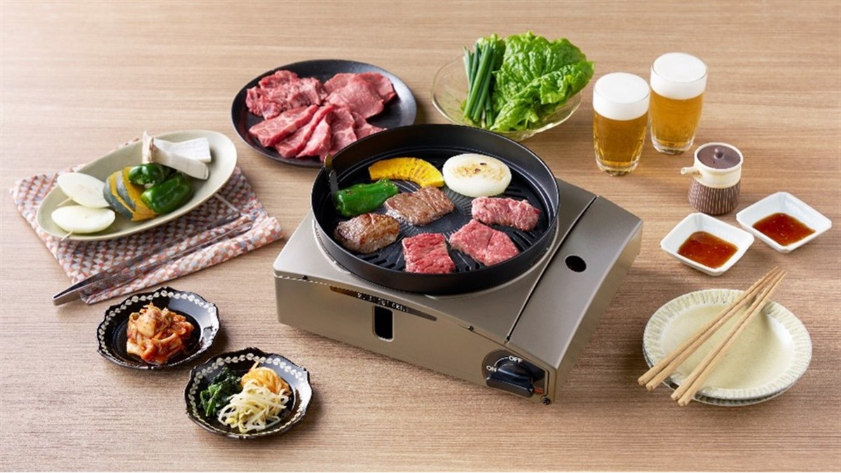 イワタニ、煙と油はねをダブルで抑える家庭用グリル「カセットフー