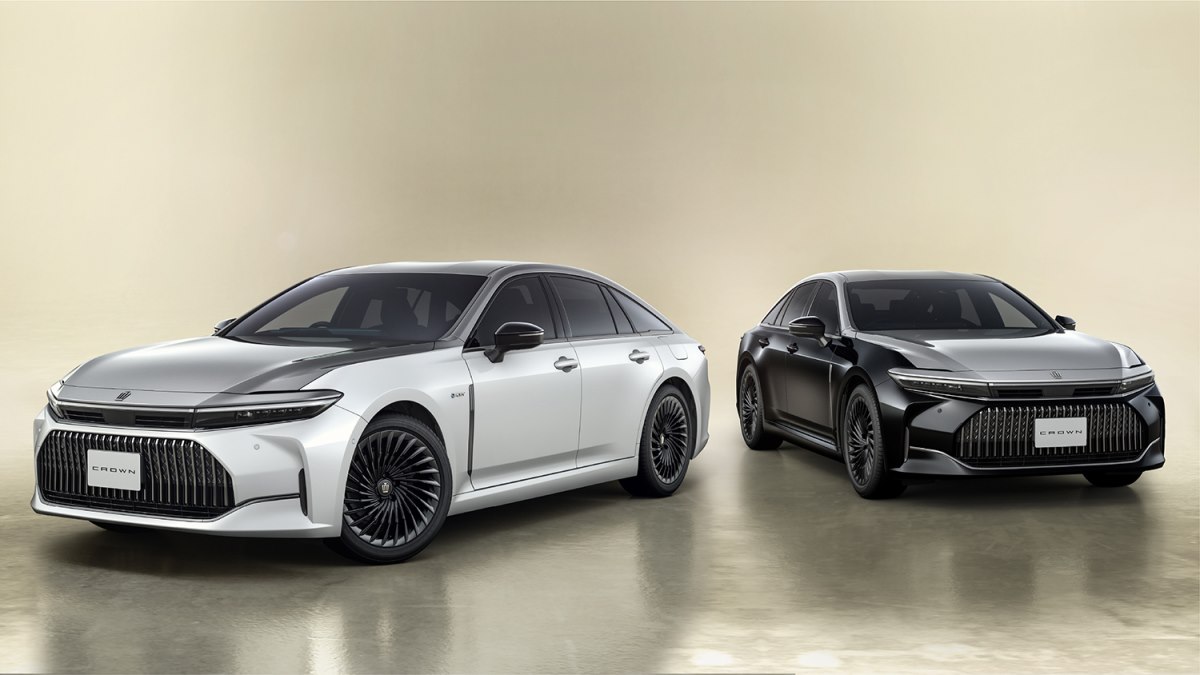 トヨタ クラウン セダン 1/30 ミニカー マットメタル 96台 限定 Amazon