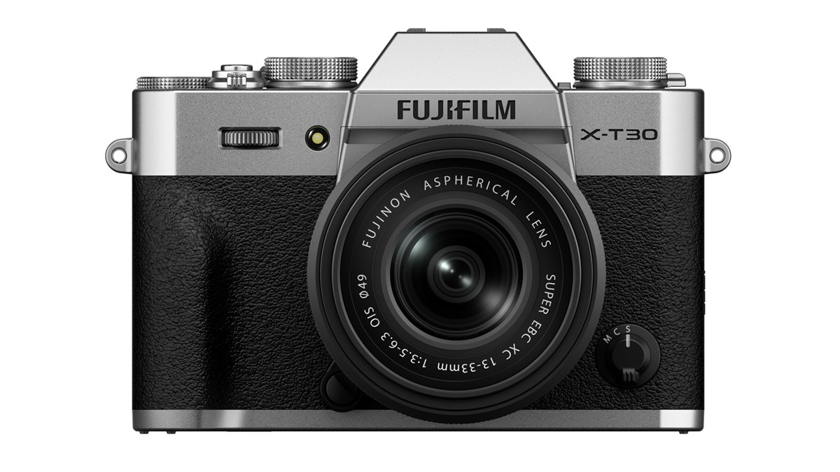 富士フイルム、「X-Processor 5」を搭載した約378gのミラーレス