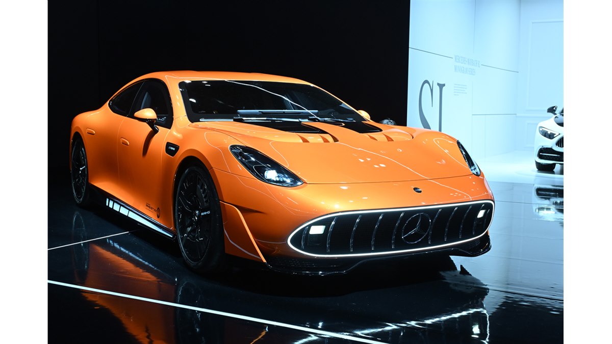 メルセデスブースには日本初公開モデルが一挙集結【ジャパンモビリティ