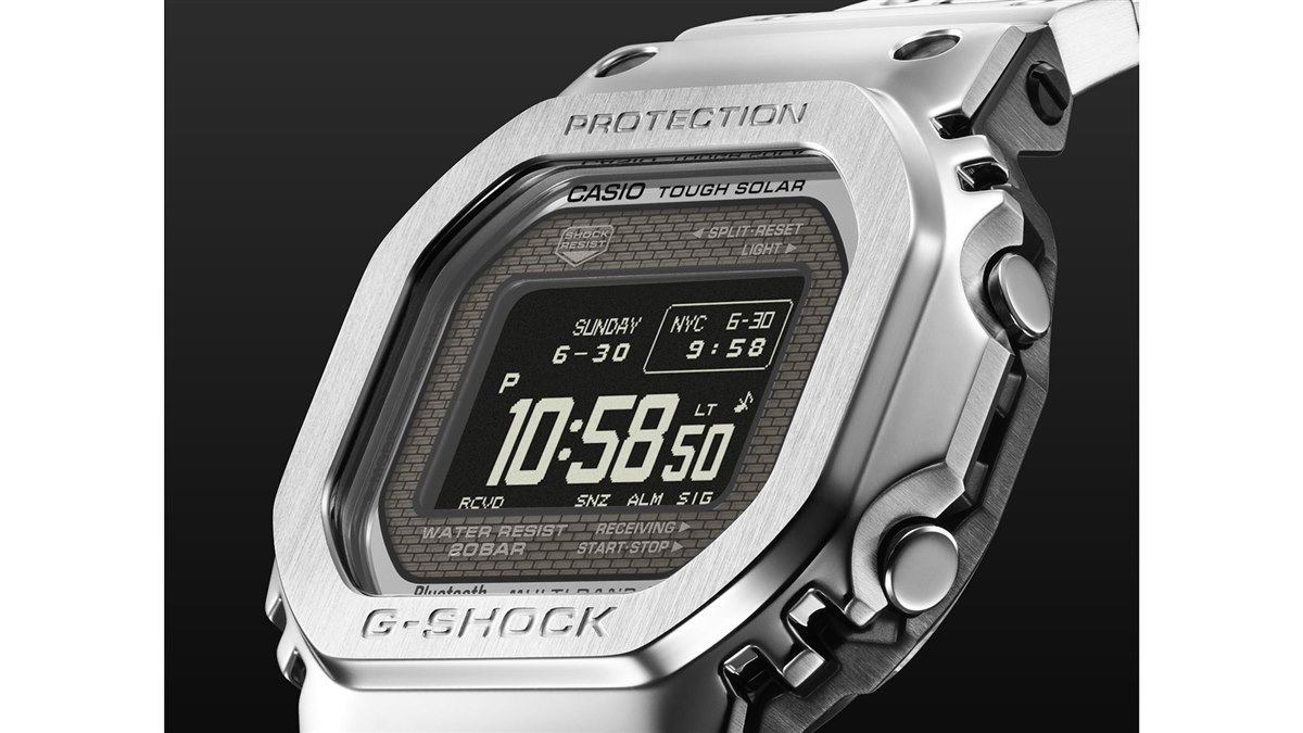 カシオ、フルメタルG-SHOCK初のMIP液晶搭載モデル「GMW-BZ5000」3機種