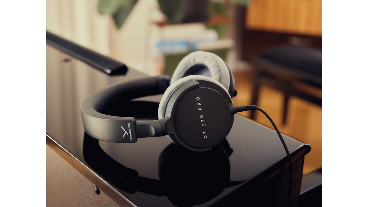 beyerdynamic、密閉型スタジオヘッドホンのエントリーモデル「DT 270