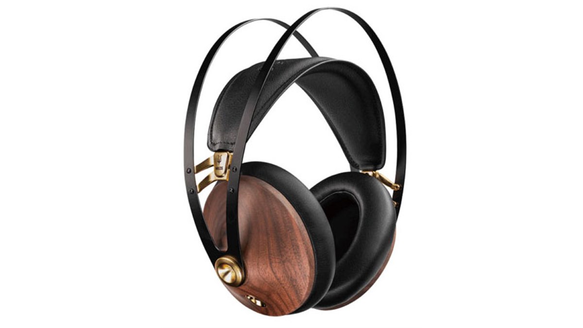 Meze Audio、内部設計を刷新したウッドヘッドホン第2世代モデル「99