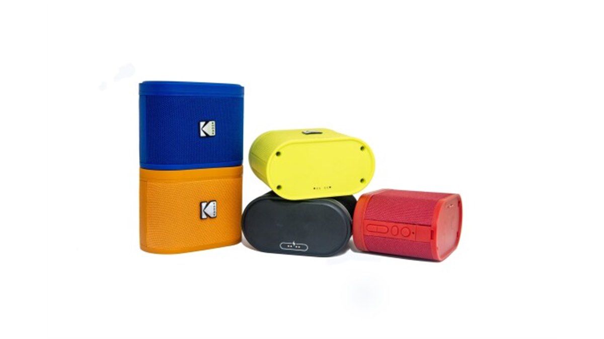 KODAK、独自のマグネット機構と磁気接続技術で複数台をドッキング