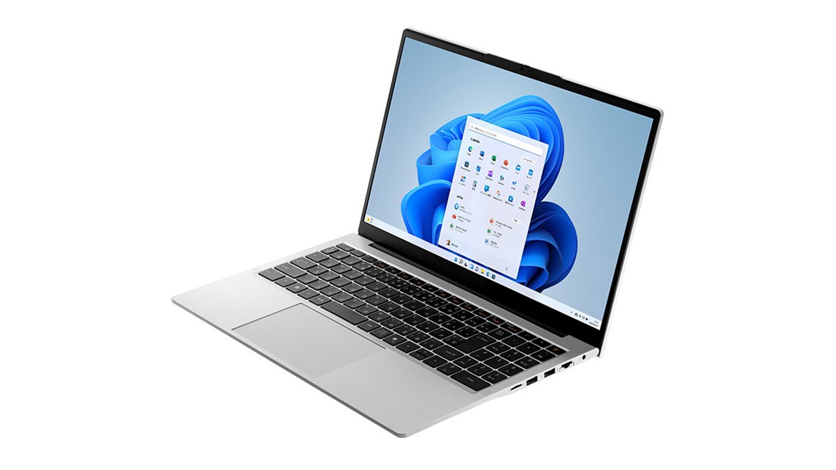 THIRDWAVE 15.6インチ ノートPC シルバー サードウェーブ、天面のロゴを省略した15.6型ノートPC「THIRDWAVE DX