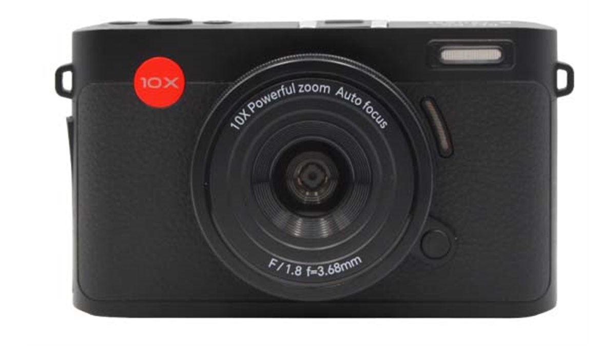 新品 BECKS B-Quest コンパクトデジタルカメラ 本体 18,800円、インカメラと4型タッチ液晶を備えたコンデジ「B-Quest BQ1