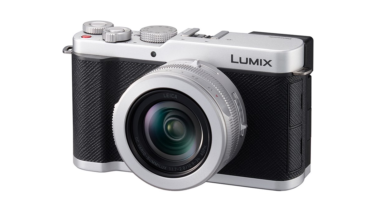 LUMIX LEICA 10x フルHD コンパクトカメラ パナソニック、4/3型センサーと大口径ライカレンズ搭載の一体型カメラ