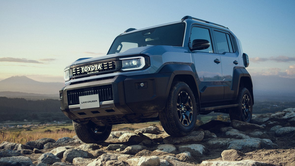 トヨタが「ランドクルーザー“FJ”」を発売 扱いやすいサイズの