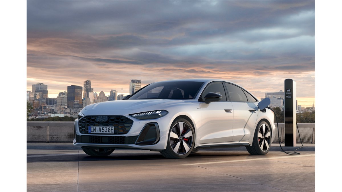アウディの新型「A5／A5アバント」にシリーズ初のプラグイン