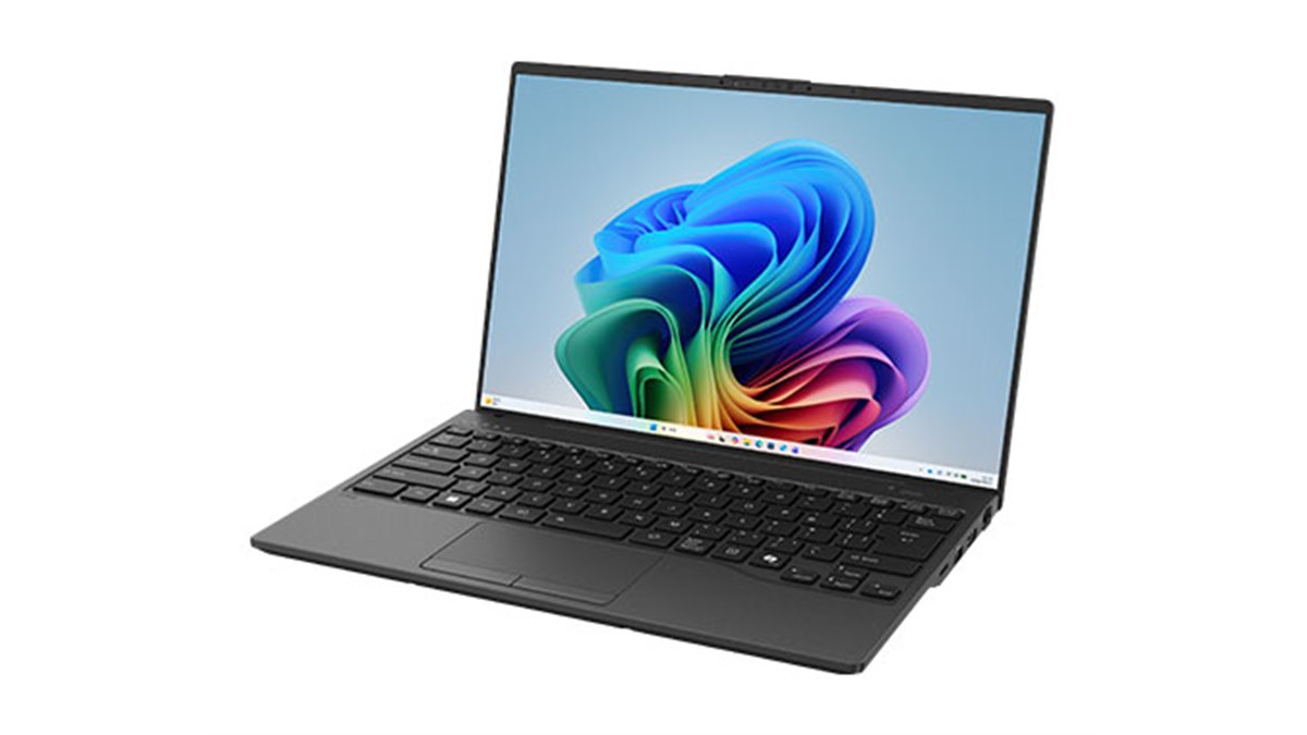 富士通、約34時間の長時間駆動を実現した14型モバイルPC「FMV Note U