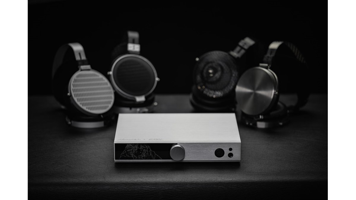 MOONDROP、S.M.S.LとコラボレーションしたDAC/ヘッドホンアンプ「DHA15