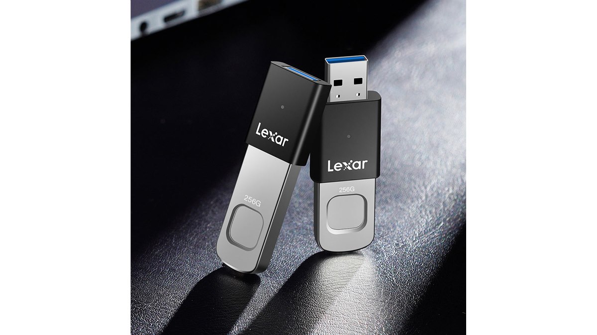 Lexar、指紋認証を搭載したUSBメモリー「JumpDrive Fingerprint F35