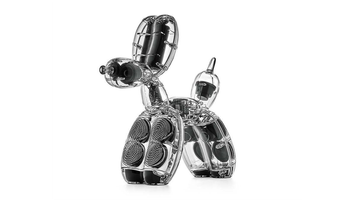 LEXON、ジェフ・クーンズの「バルーンドッグ」を再解釈した透明な