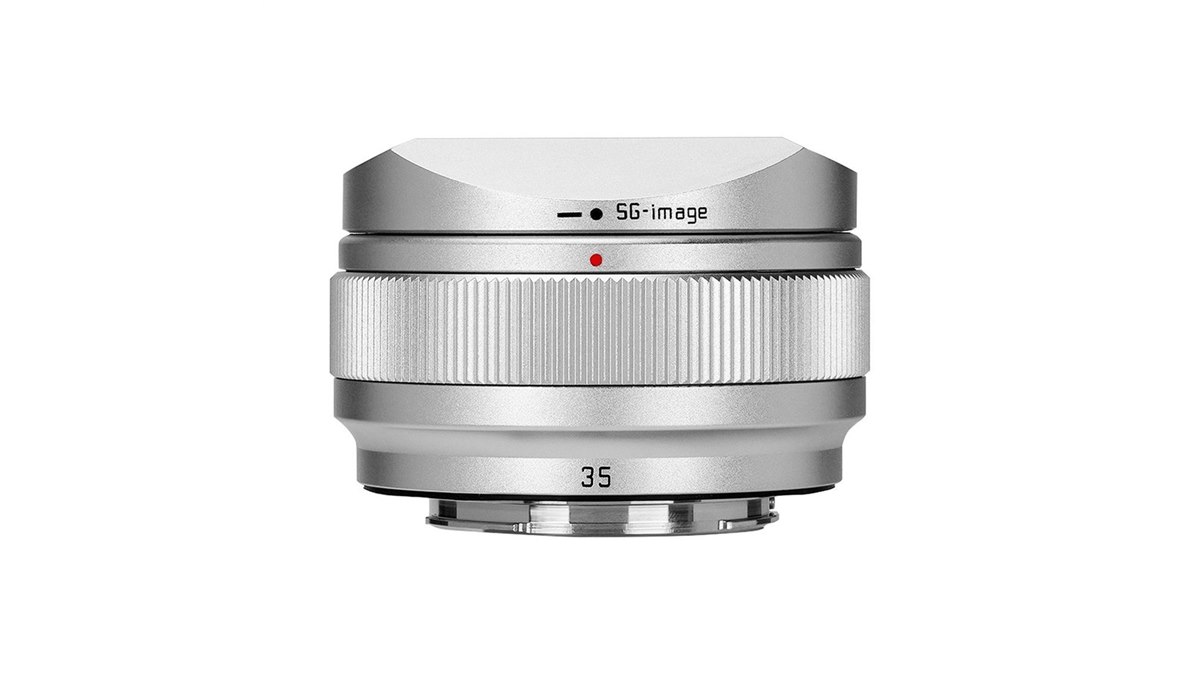 SG-image、単焦点レンズ「SG-image AF 35mm F2.2」にシルバーモデルの