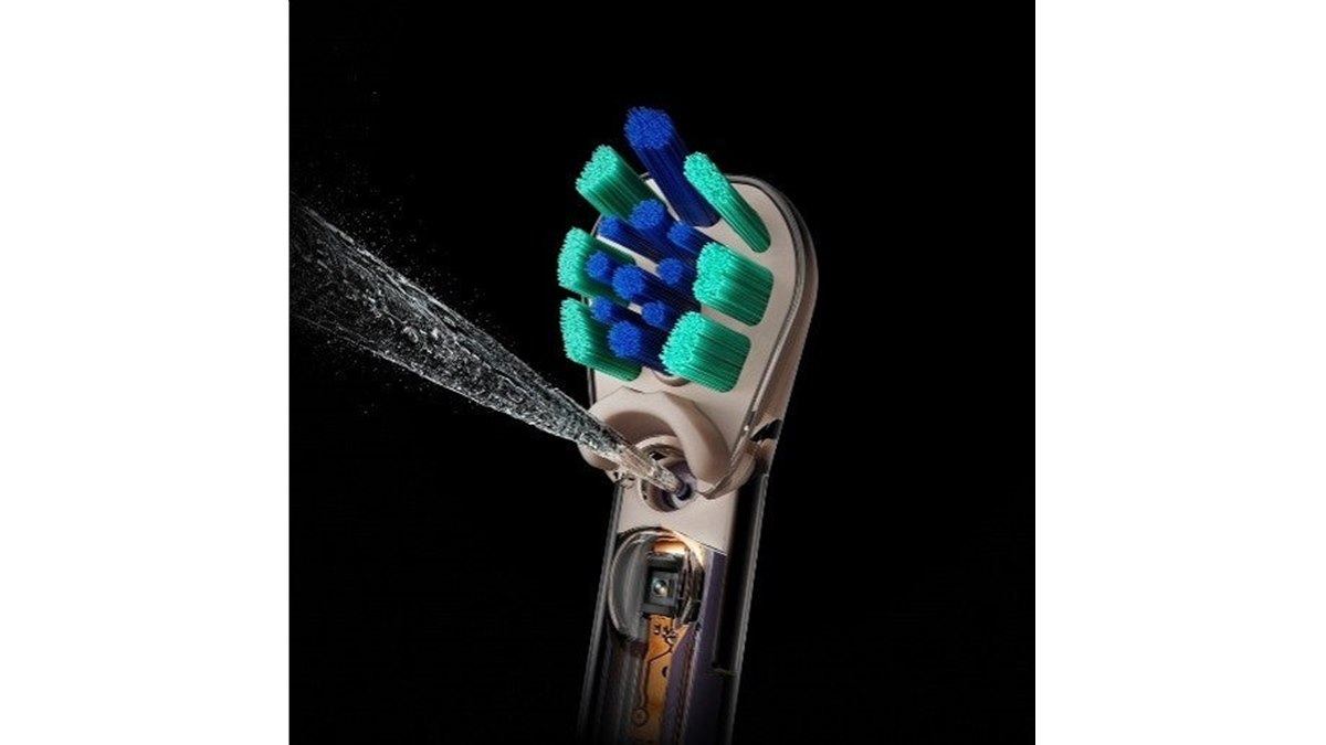 ダイソン、カメラ搭載のウォーターフロッサー付き電動歯ブラシ「Dyson