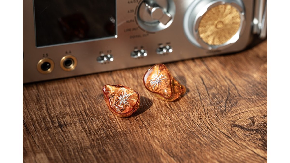 Kiwi Ears、2DD＋4BAの6ドライバー・ハイブリッド構成を採用した有線