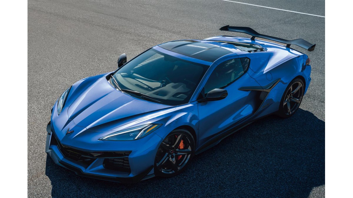 シボレー・コルベットZ06」に2種類の新色が登場 - 価格.com