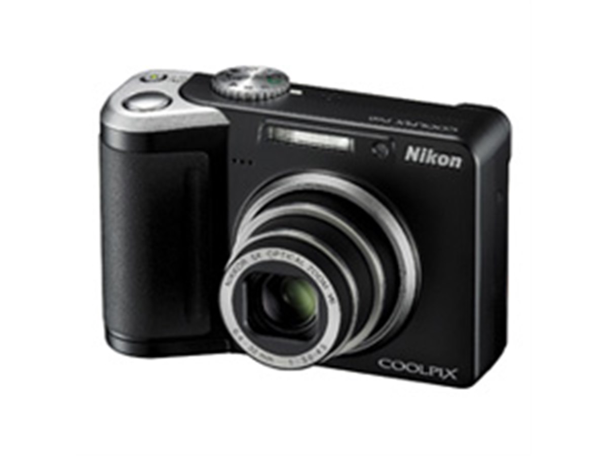 ニコン、機能性重視のデジカメ「COOLPIX P60」 - 価格.com