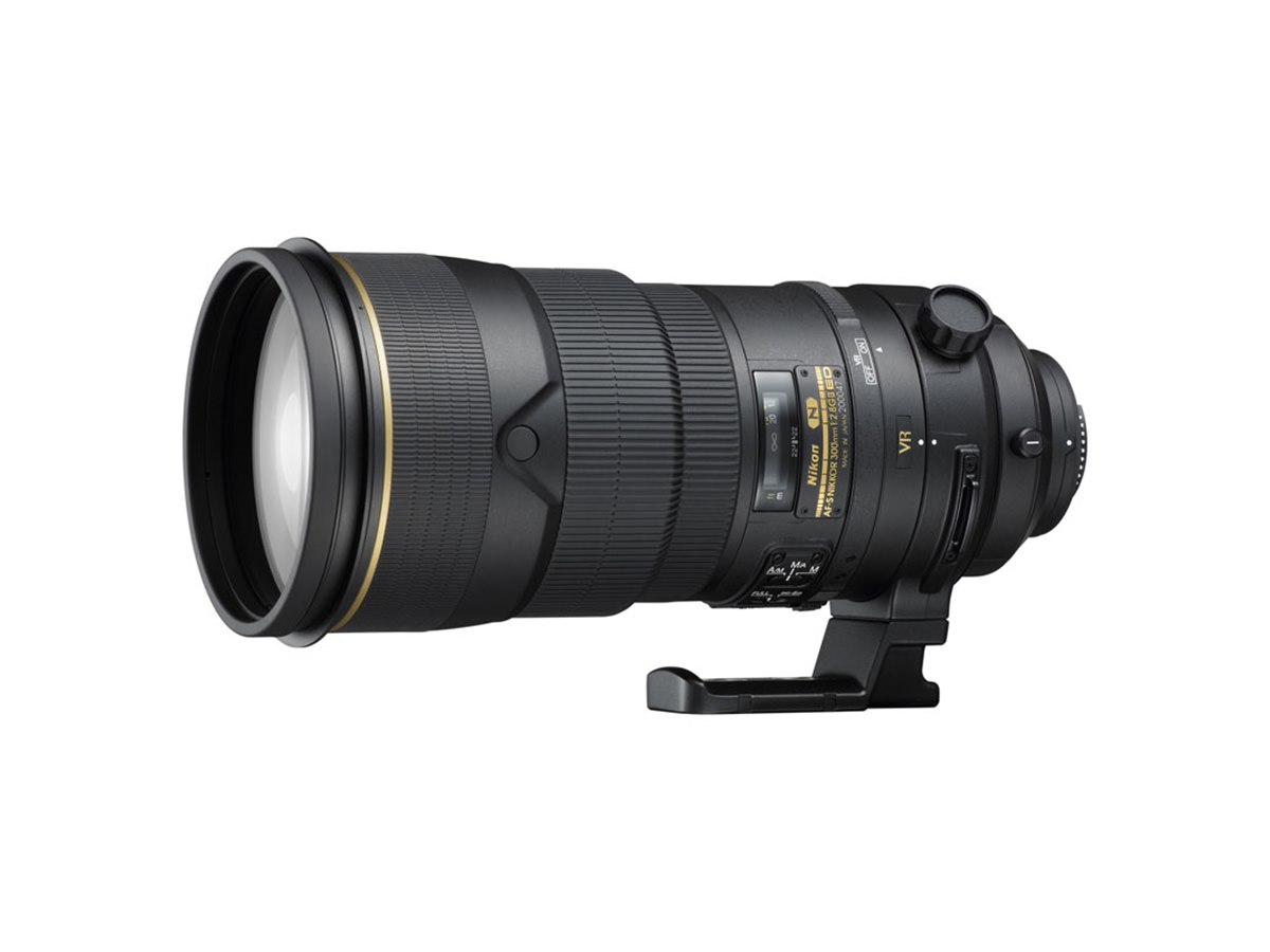 値下げしましたNikonレンズ300mmf4EPFED N VR アルミバック付 値下げしましたNikonレンズ300mmf4EPFED N VR アルミバック付