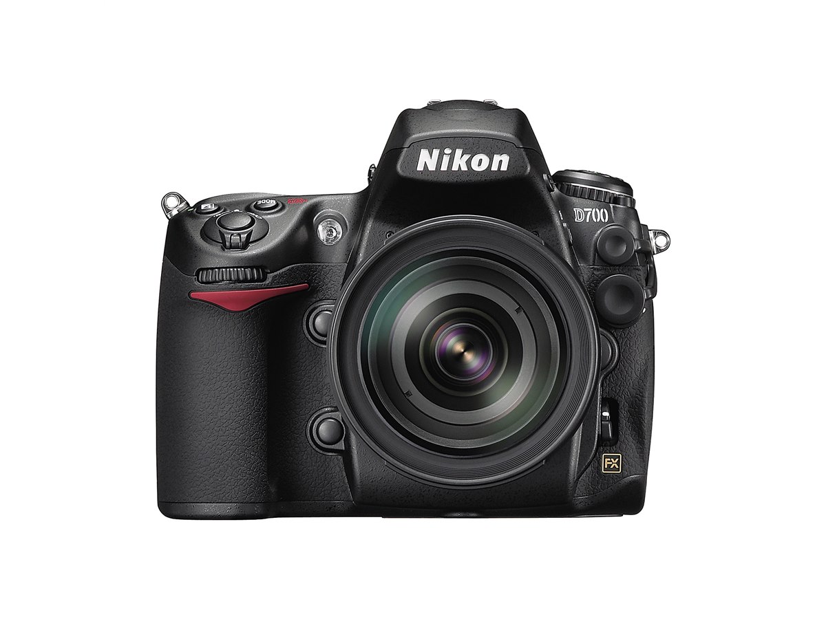 ニコン、D700に新レンズとのキットモデルを追加 - 価格.com