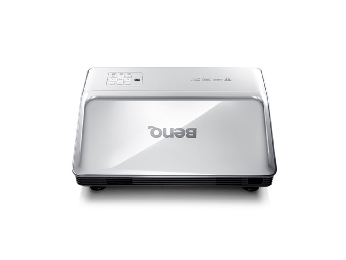 BenQ、3D対応の超・短焦点DLPプロジェクター - 価格.com
