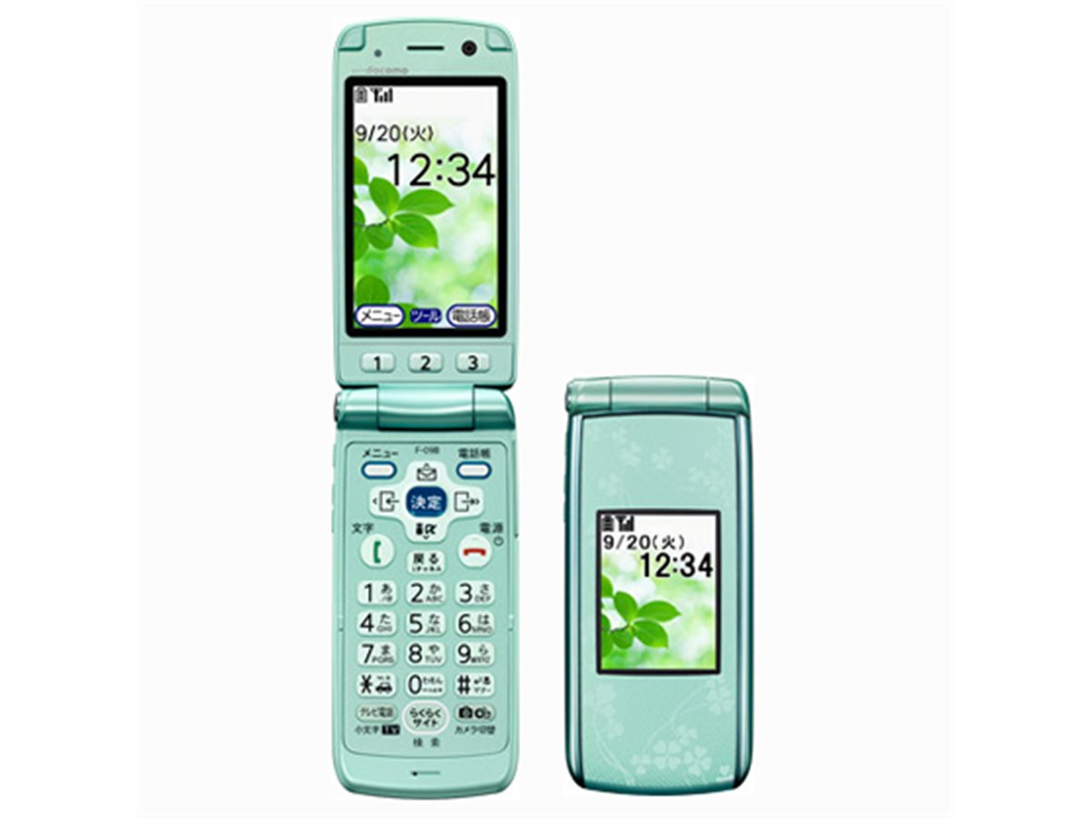 ドコモ、防水・防塵の「らくらくホン7」に新色 - 価格.com