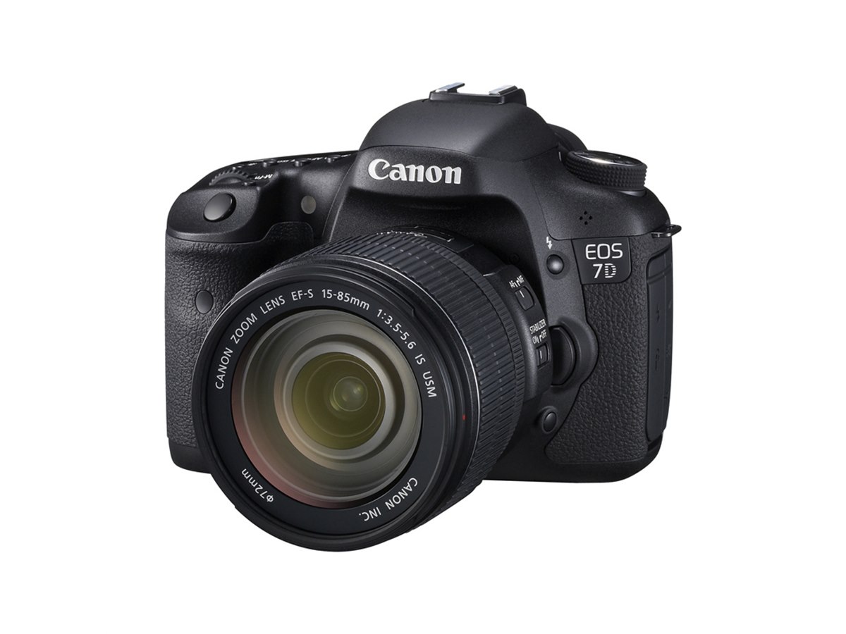キヤノン、「EOS 7D」の機能向上アップデートを8月上旬に提供 - 価格.com