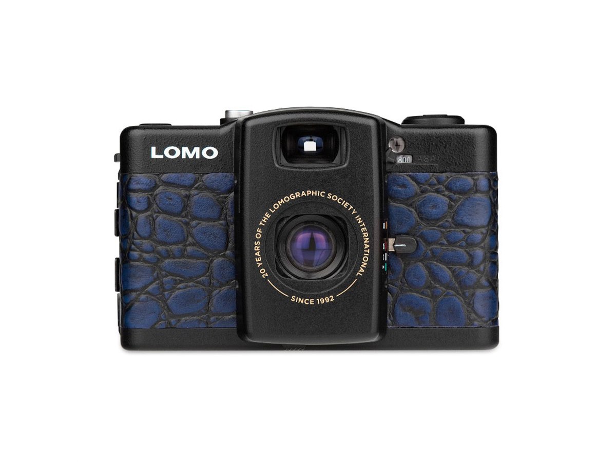 ロモ、ワニ革レザーを使用した20周年特別限定モデル - 価格.com