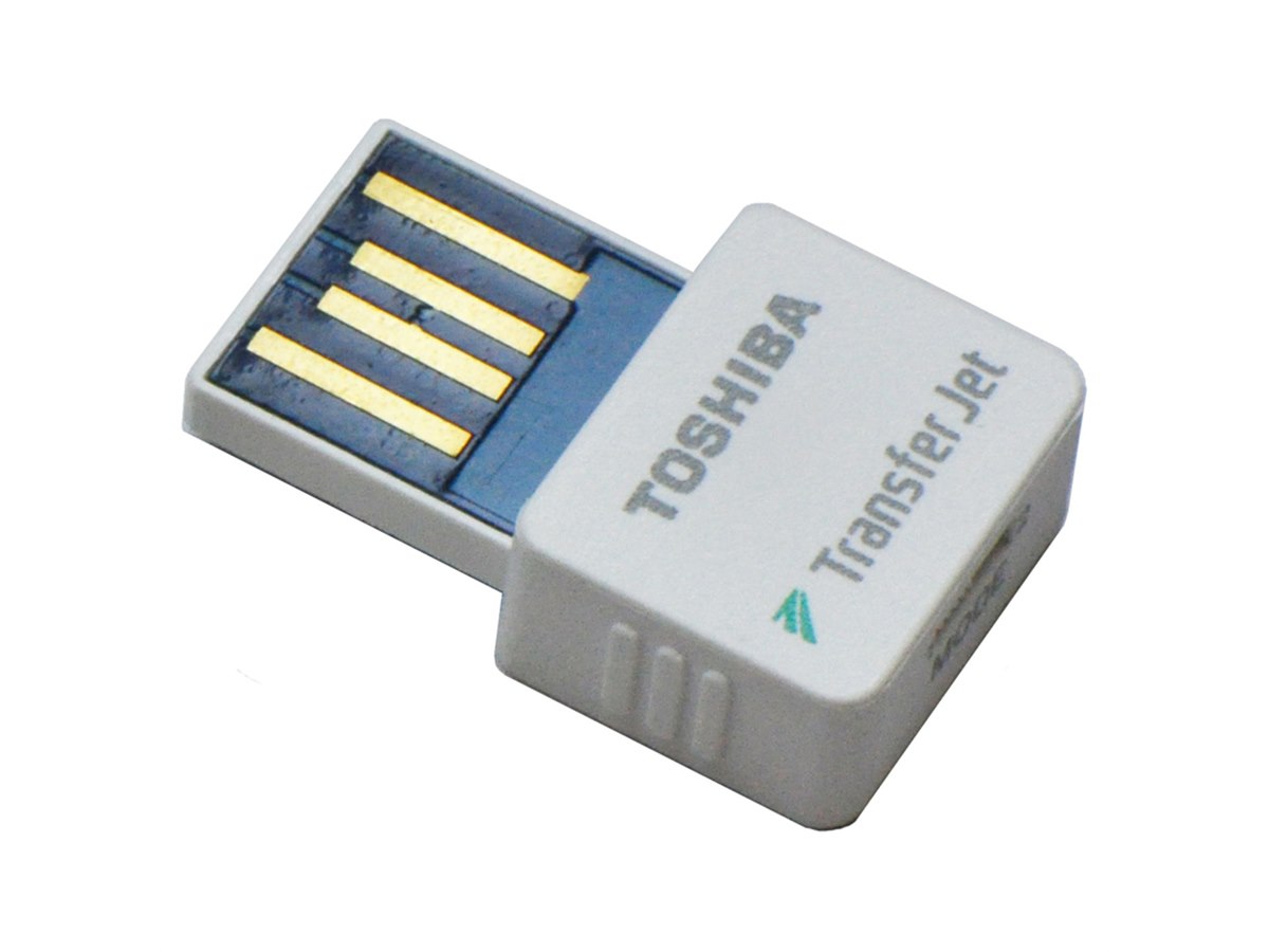 東芝、「TransferJet」規格に準拠したUSB/MicroUSBアダプター