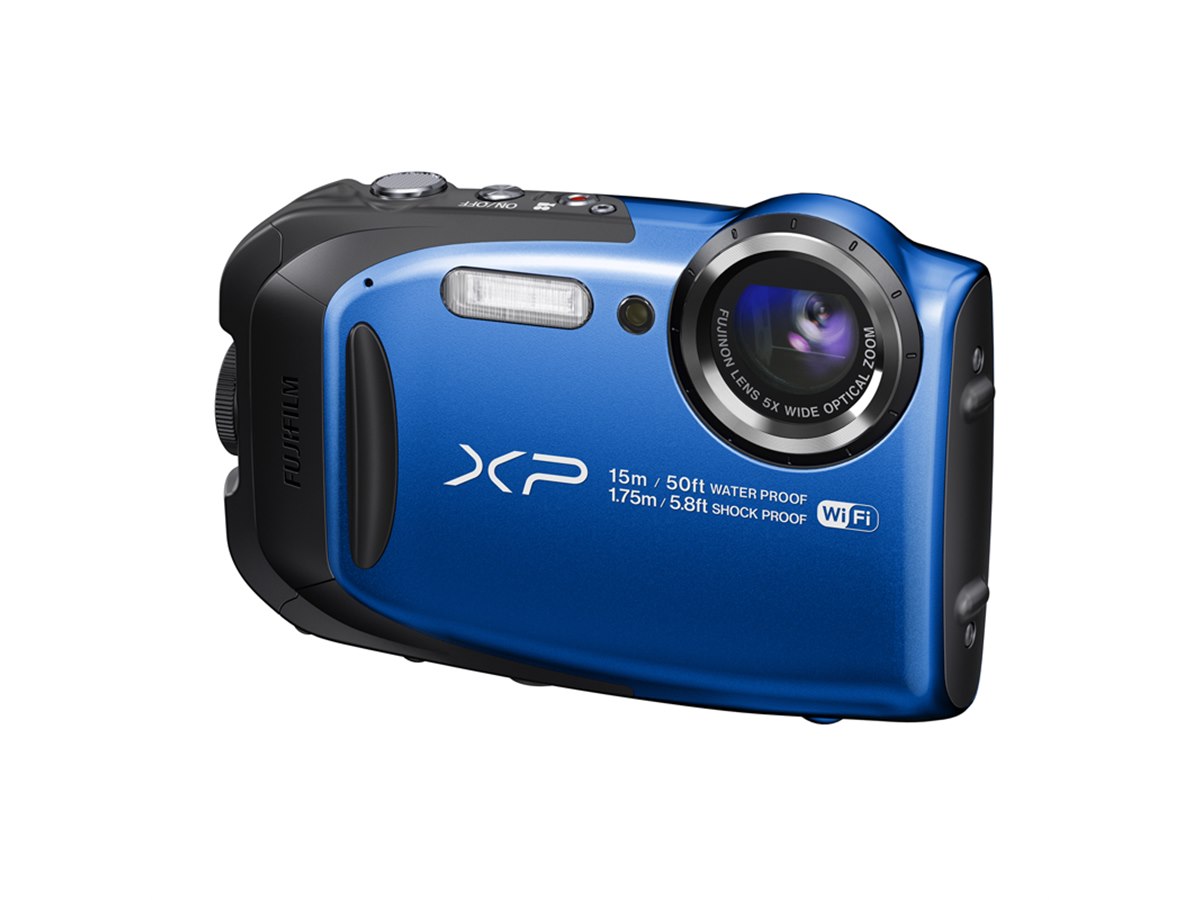 富士フイルム、179gの軽量ボディに15m防水などを備えた「FinePix XP80