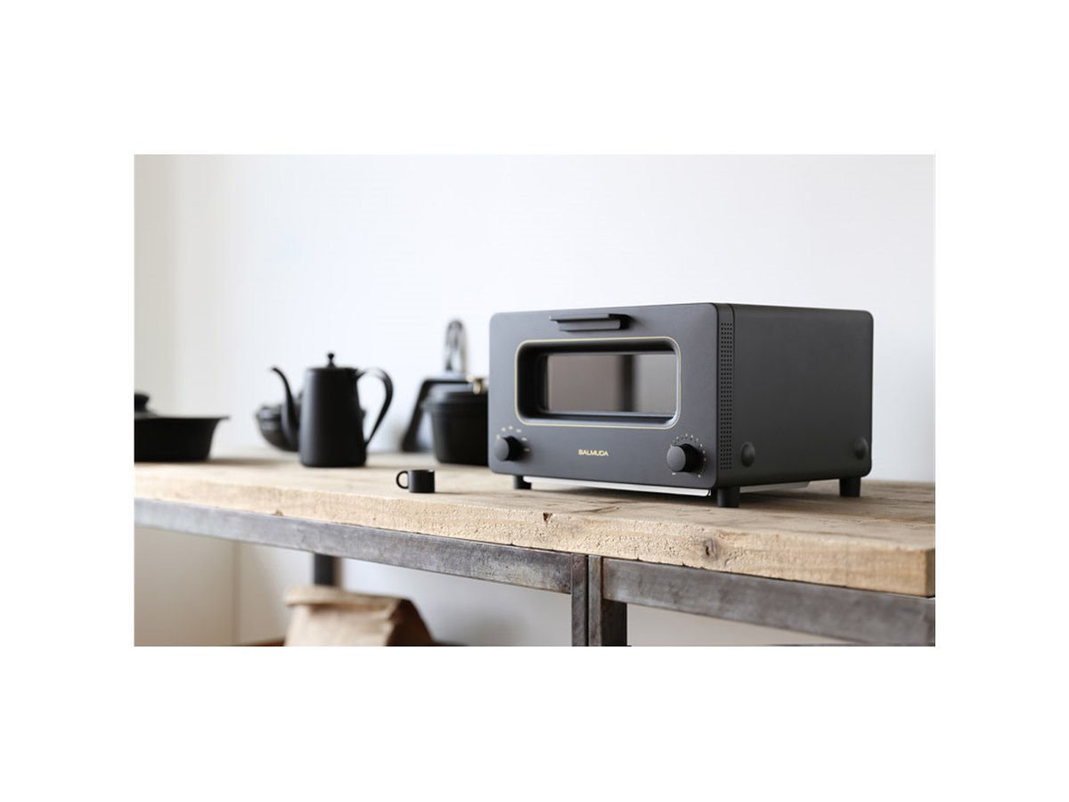 バルミューダ スチームトースター K01A【お買得　送信無料‼️】 バルミューダ、税別22,900円でスチーム機能を搭載したトースター