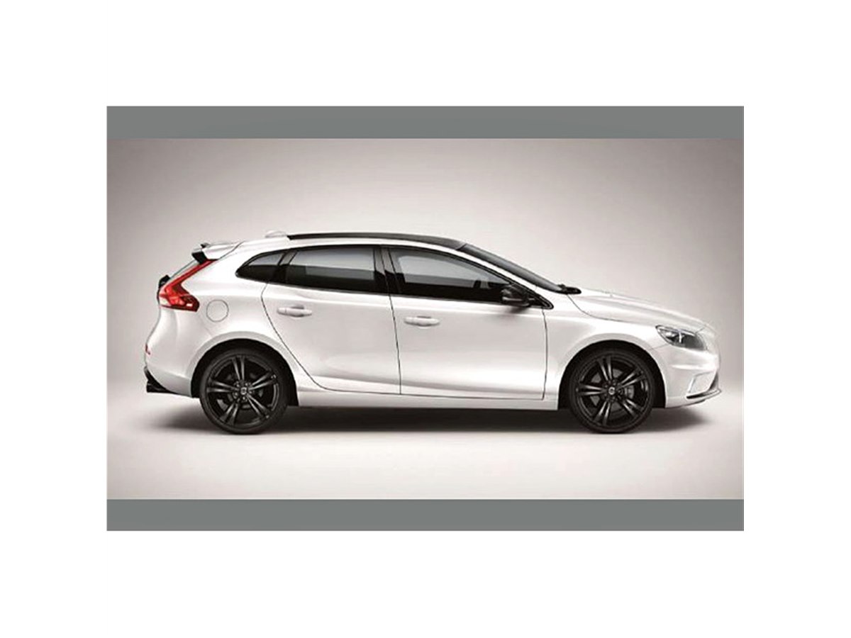 ボルボ V40 5ドアハッチバック カーボン製 フロントスポイラー リップスポイラー [Rデザイン]と[クロスカントリー]対応不可 ボルボ V40 5ドアハッチバック カーボン製 フロントスポイラー リップ